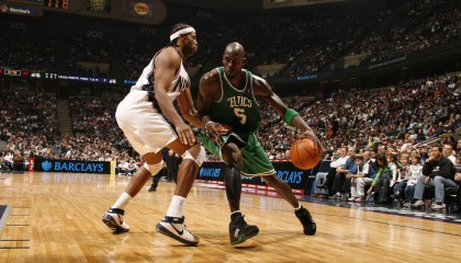 开云体育充值-战术揭秘：教练如何利用数据优化球队表现？，优化球员